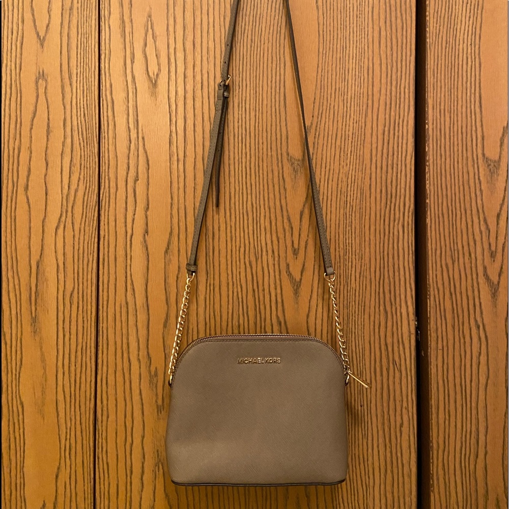 Micheal Kors purse